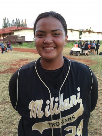Shannon Pascua-Stanton provided a game-tying home run and a game-winning single against Leilehua. (Apr. 6, 2017)