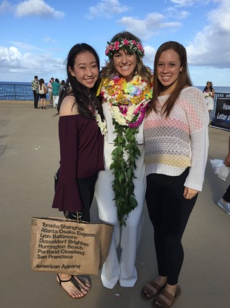 Kui Kahi Volleyball Club teammates Kira Morikawa (Punahou), Hali‘a Hogan (‘Iolani) and Ana Oglivie (‘Iolani)  signed their letters of intent. (Apr. 12, 2017) Paul Honda/Star-Advertiser