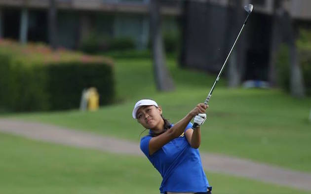 Punahou's Claire Choi took aim at a flag during her first round in the David S. Ishii Foundation/HHSAA Golf State Championships at Kaanapali Golf Club on Monday. Photo courtesy Aric Becker. 