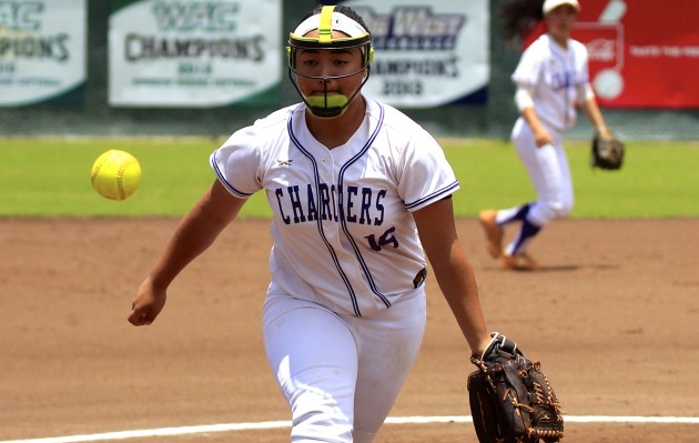 Pearl City's Tyanna Kaaialii beat Lahainaluna on Thursday. Cindy Ellen Russell / Star-Advertiser